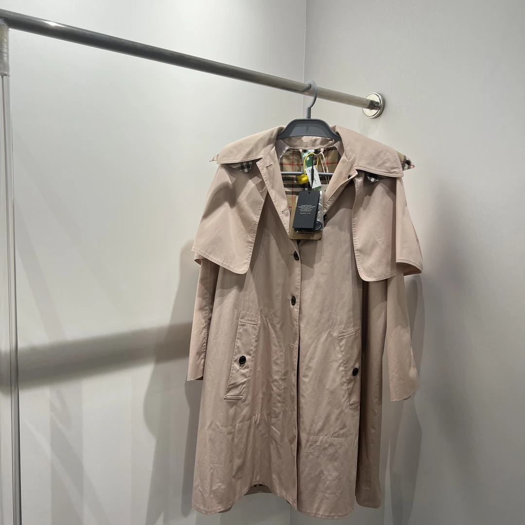 99新 BURBERRY/博柏利 ys40 带吊牌 内里格纹风衣外套 公价1.2W