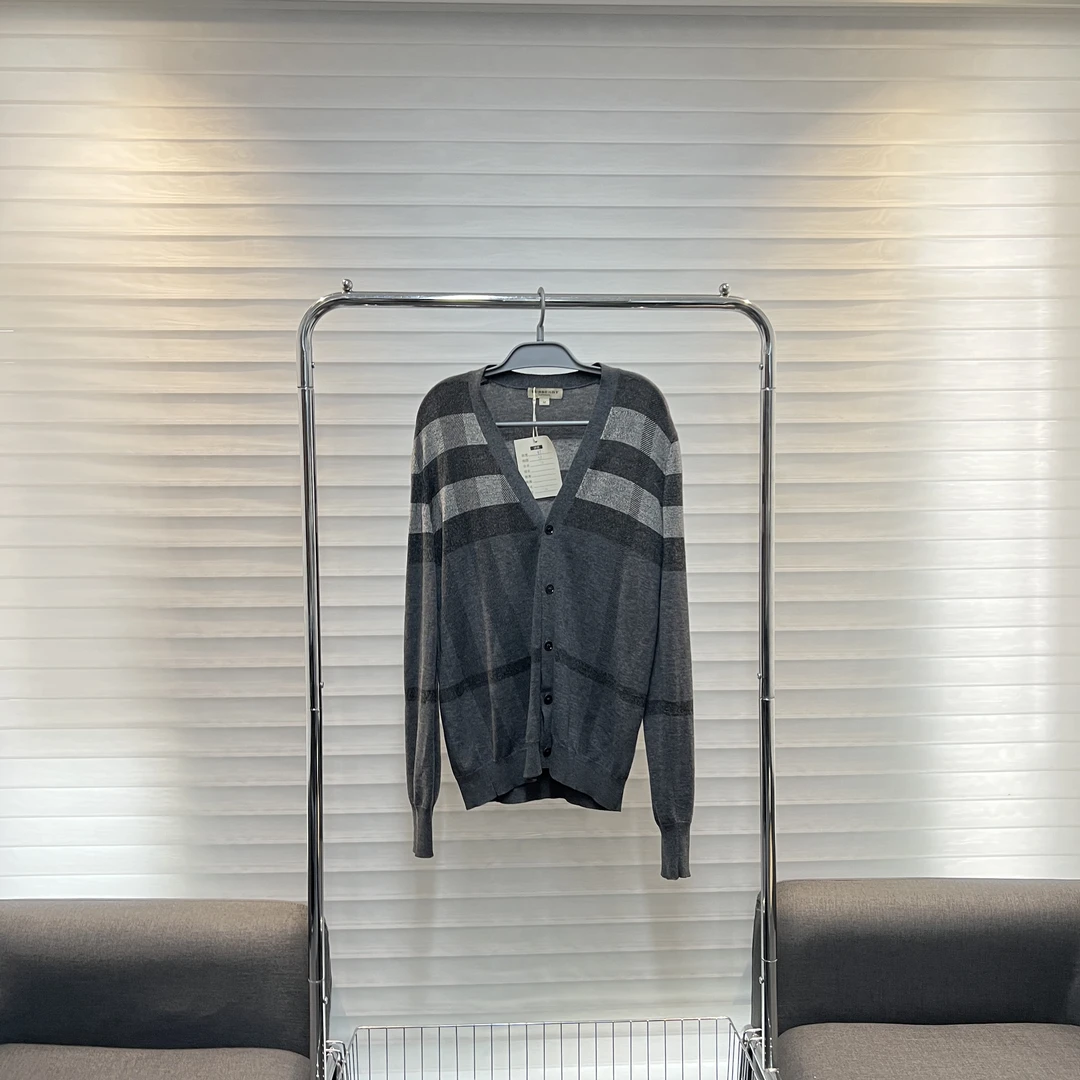 BURBERRY/博柏利/bbr格纹开衫/m码/公价8000