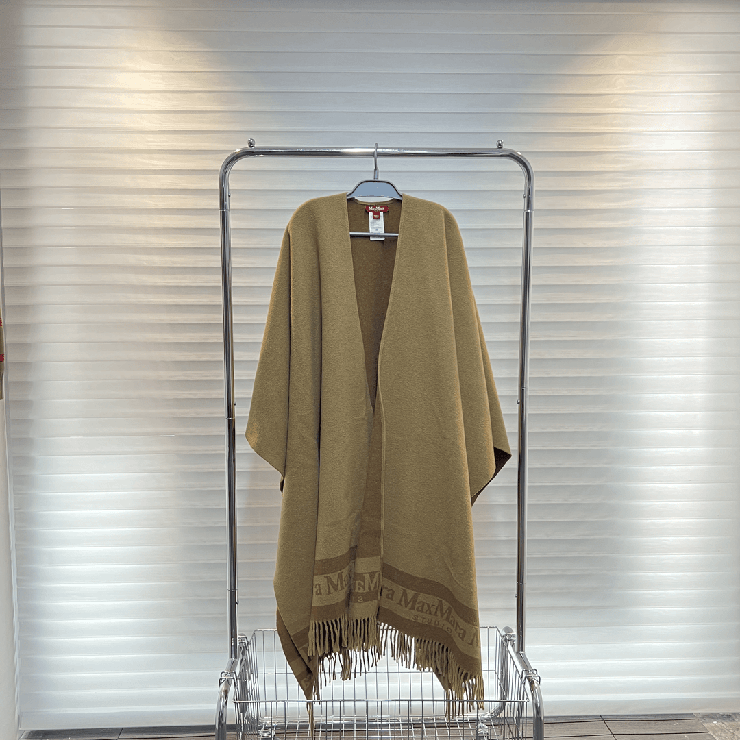 MaxMara/麦斯马拉/maxmara 针织斗篷披风大衣/均码/公价15000