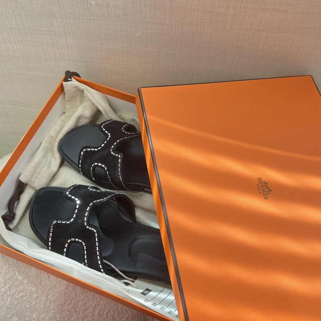 Hermes/爱马仕 1k088 24款纯色logo凉拖 37.5码