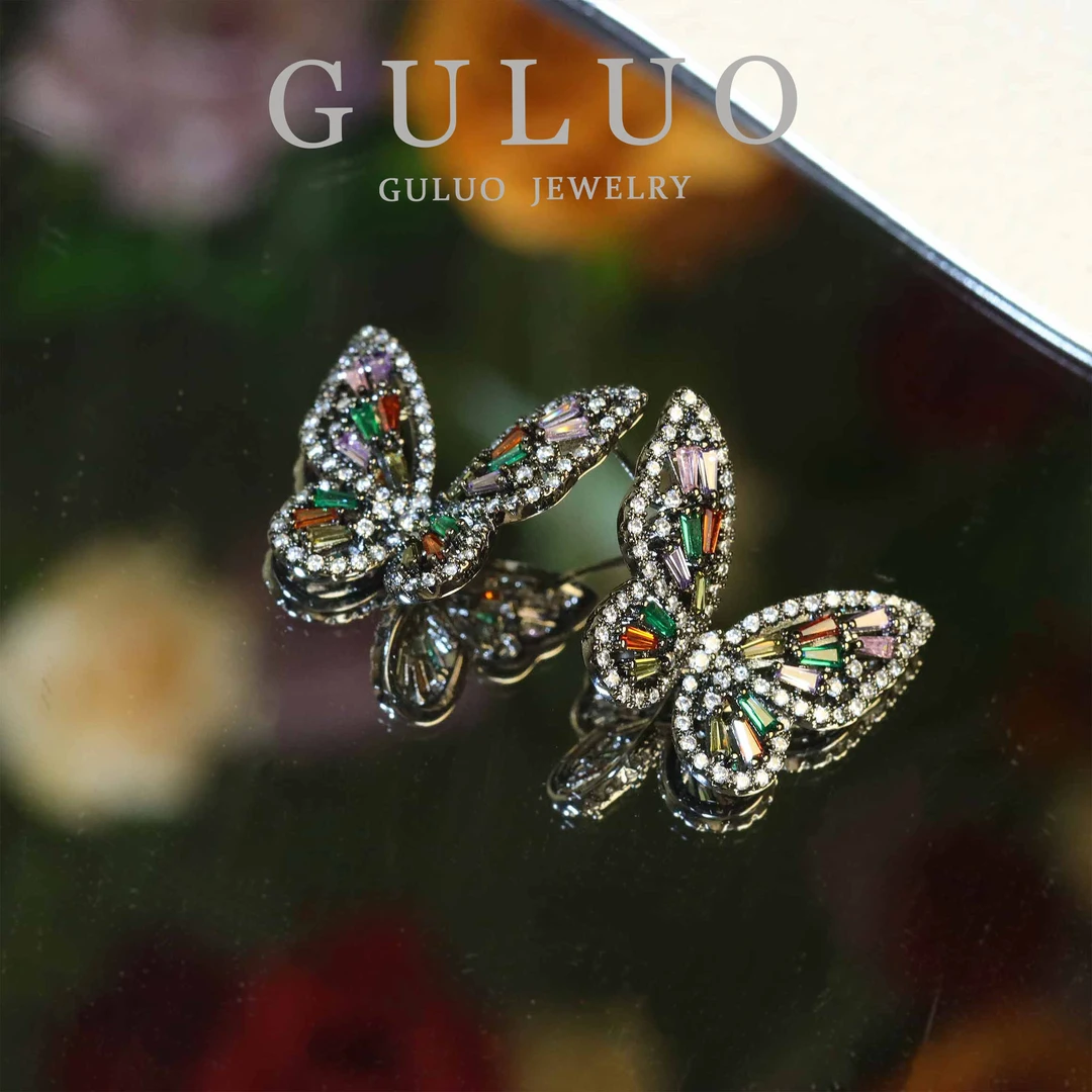 合金耳饰 彩色镂空满镶设计感蝴蝶耳钉