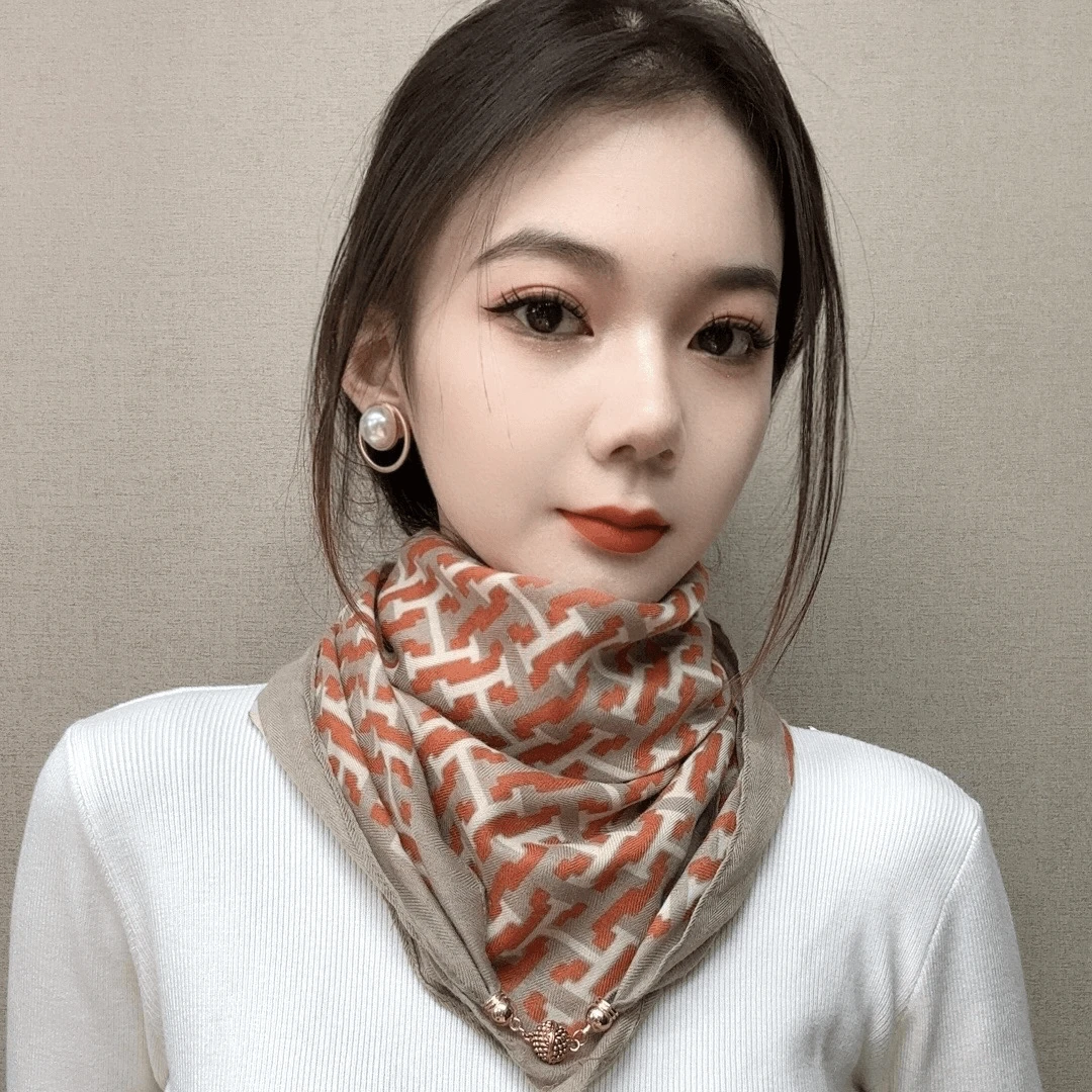 2024新款春秋时尚百搭女士印花复古围巾女磁吸扣气质围脖方巾丝巾
