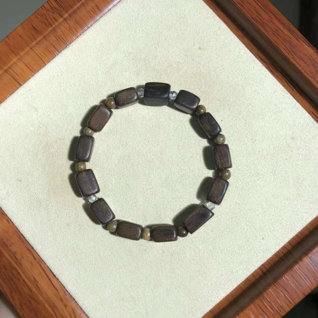 【不可方物】创意国风沉贵宝搭配绿檀白水晶蹦迪隔珠手工定制手串