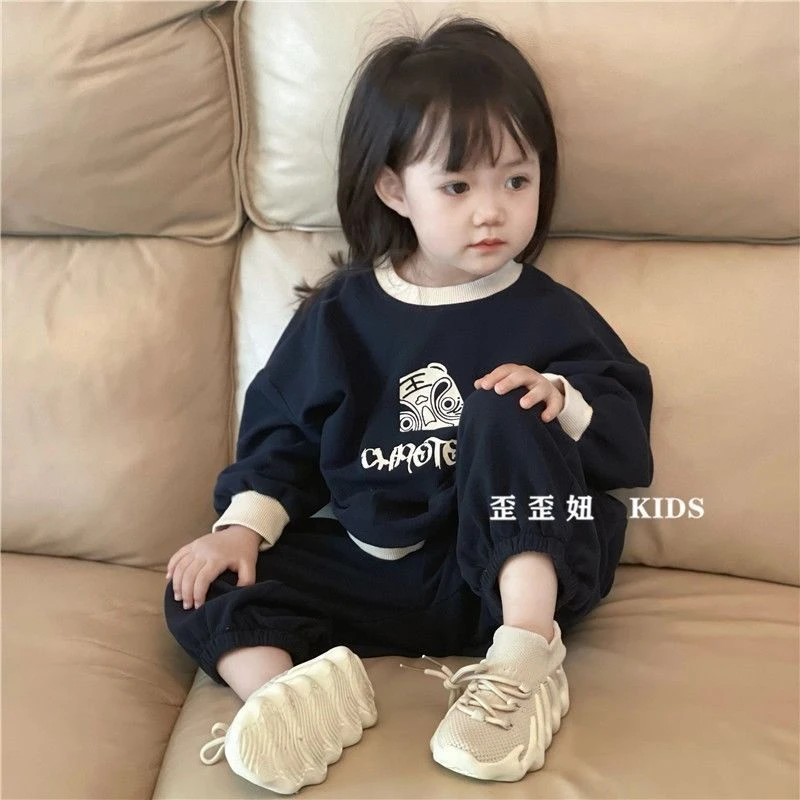 春秋韩版新款男女童卫衣套装卡通撞色宽松洋气宝宝两件套