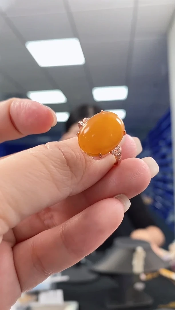 【闪购商品】琥珀戒指银S925镶嵌多样式发货发其一