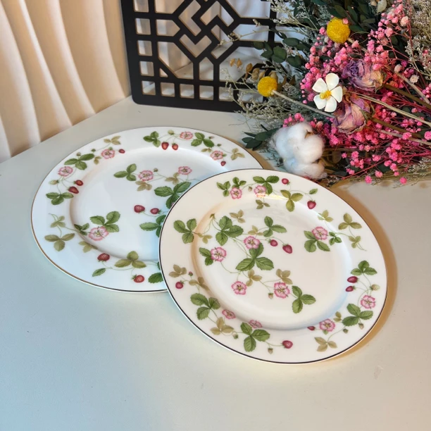 M18M19黑宝瓶WAIKIWOOD野草莓欧式骨瓷两支装餐瓷盘 2730