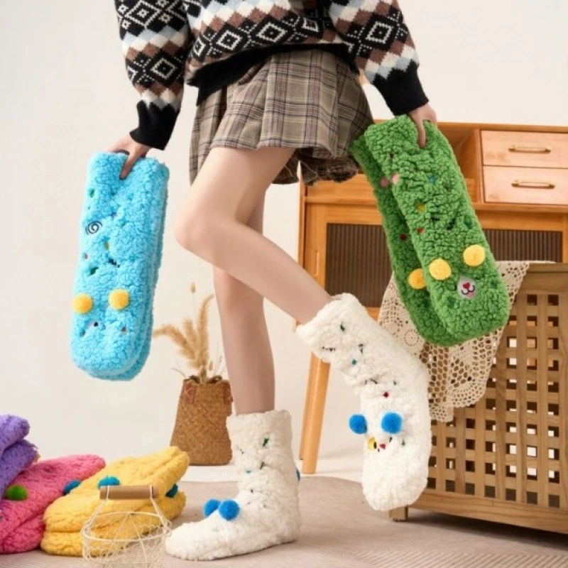 羊羔绒袜子女巨厚保暖地板袜拉绒加厚防滑地板袜卡通刺绣女睡眠袜