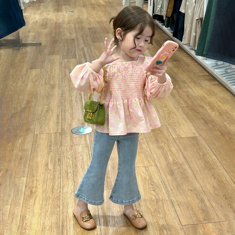 259韩版童装女童秋冬新款套装碎花泡泡袖衬衫牛仔喇叭裤两件套
