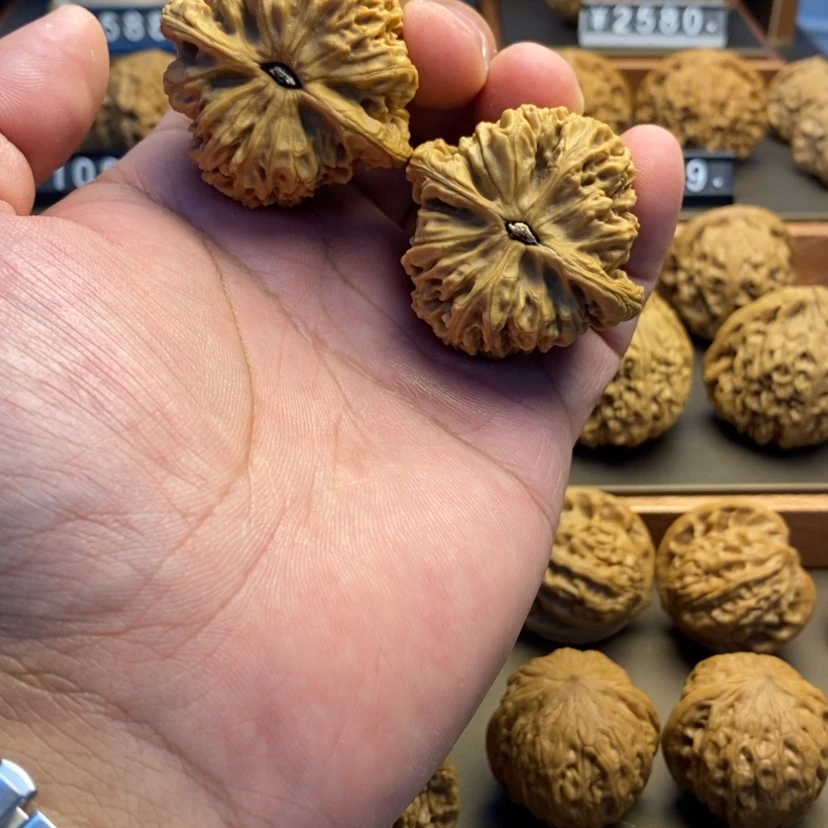 【闪购商品】文玩核桃吊坠南将石村一代43