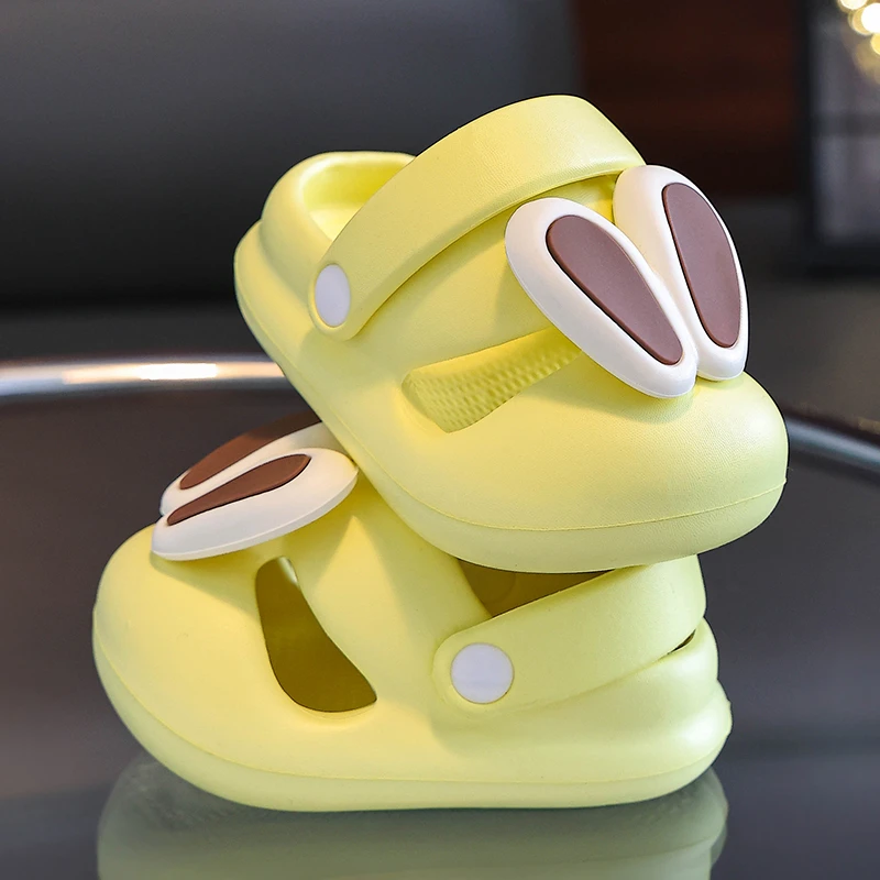 宝宝拖鞋0-3岁防滑夏轻薄透气软底卡通小孩男女童凉拖小童洞洞鞋