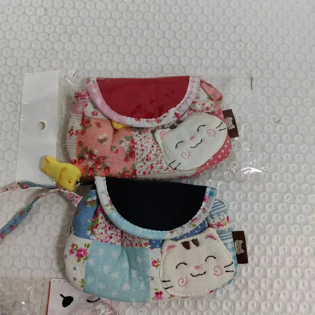 新款时尚小猫翻盖式零钱包2110（随机颜色）