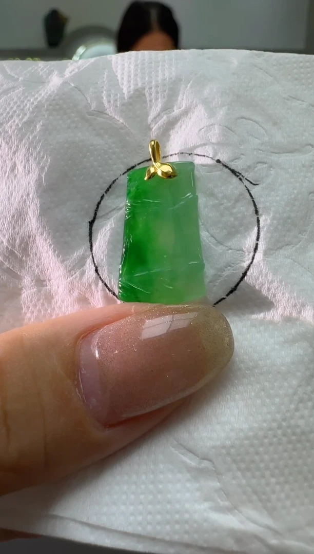 【闪购商品】翡翠颈饰18K金镶嵌竹节