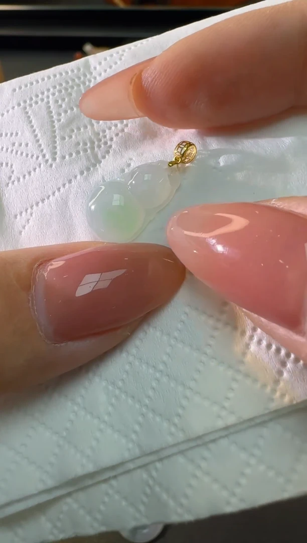 【闪购商品】翡翠颈饰18K金镶嵌吊坠