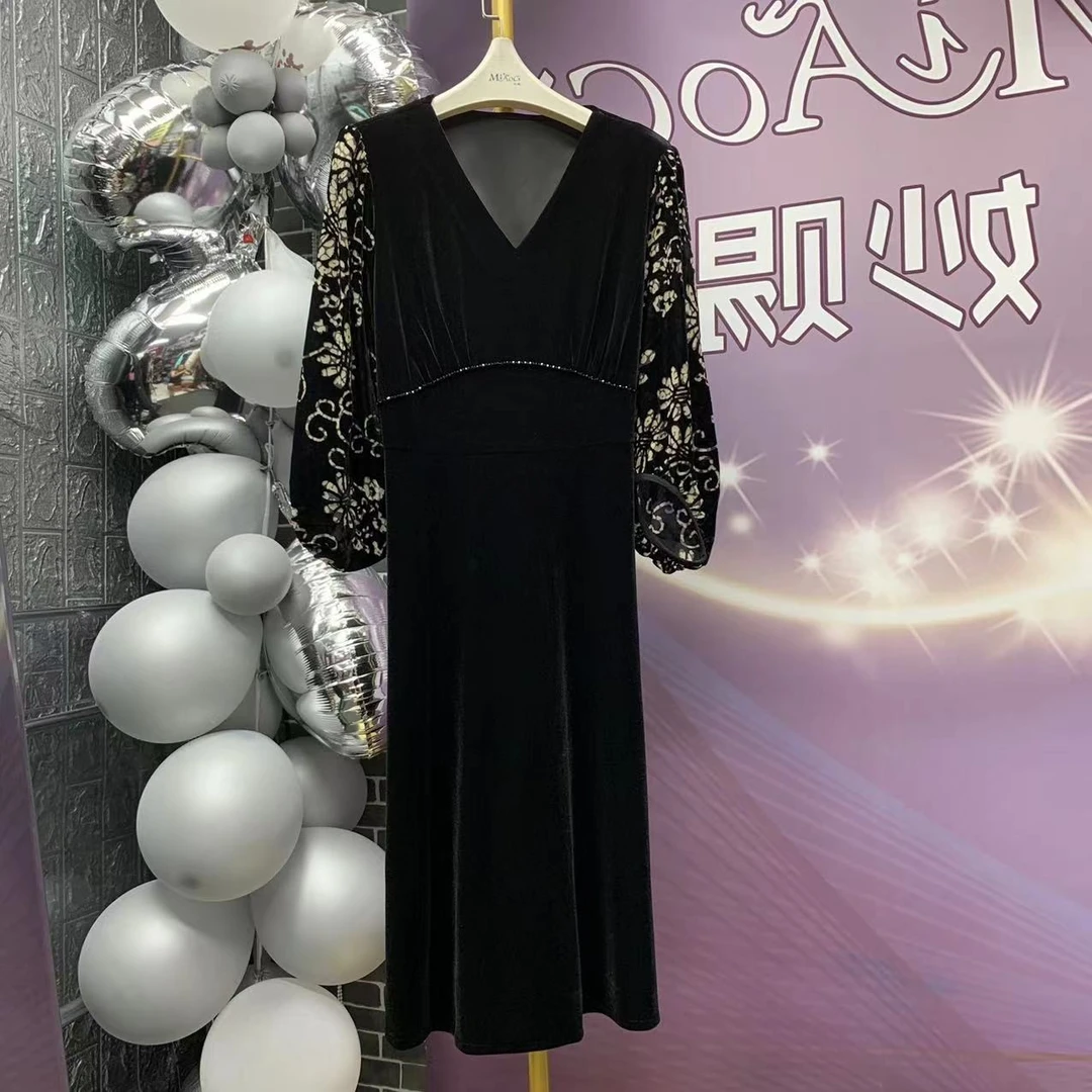 22017 新品轻奢定制款V领烧花袖丝绒连衣裙