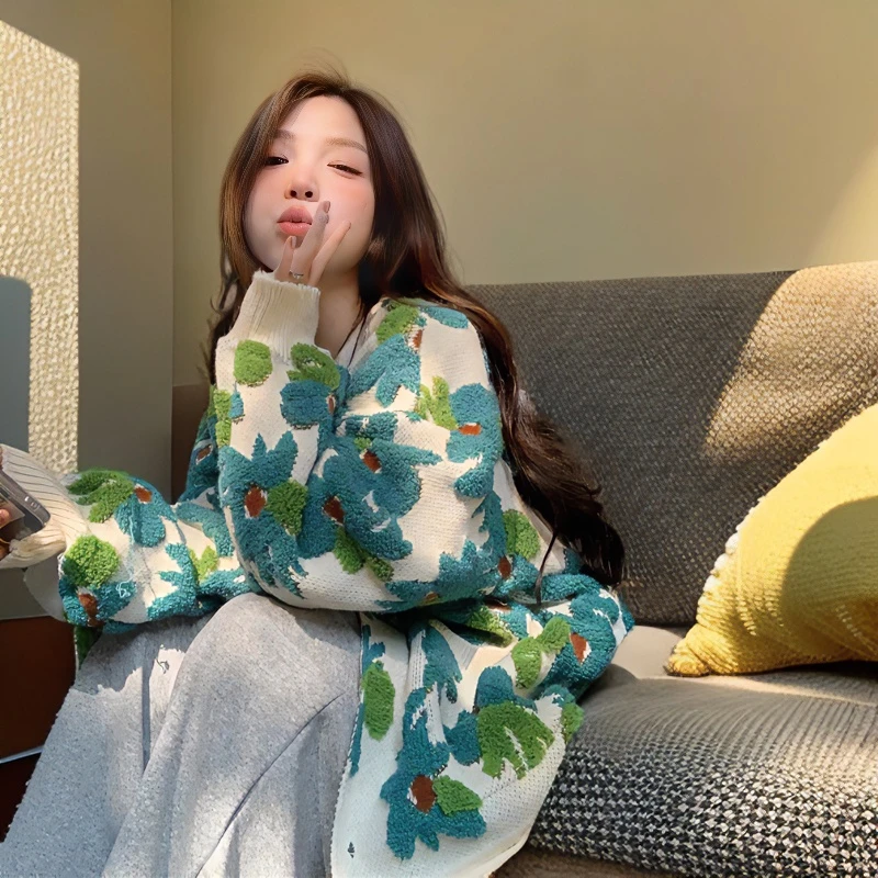 森系甜美植绒立体提花宽松慵懒风软糯针织开衫秋冬新款大码毛衣