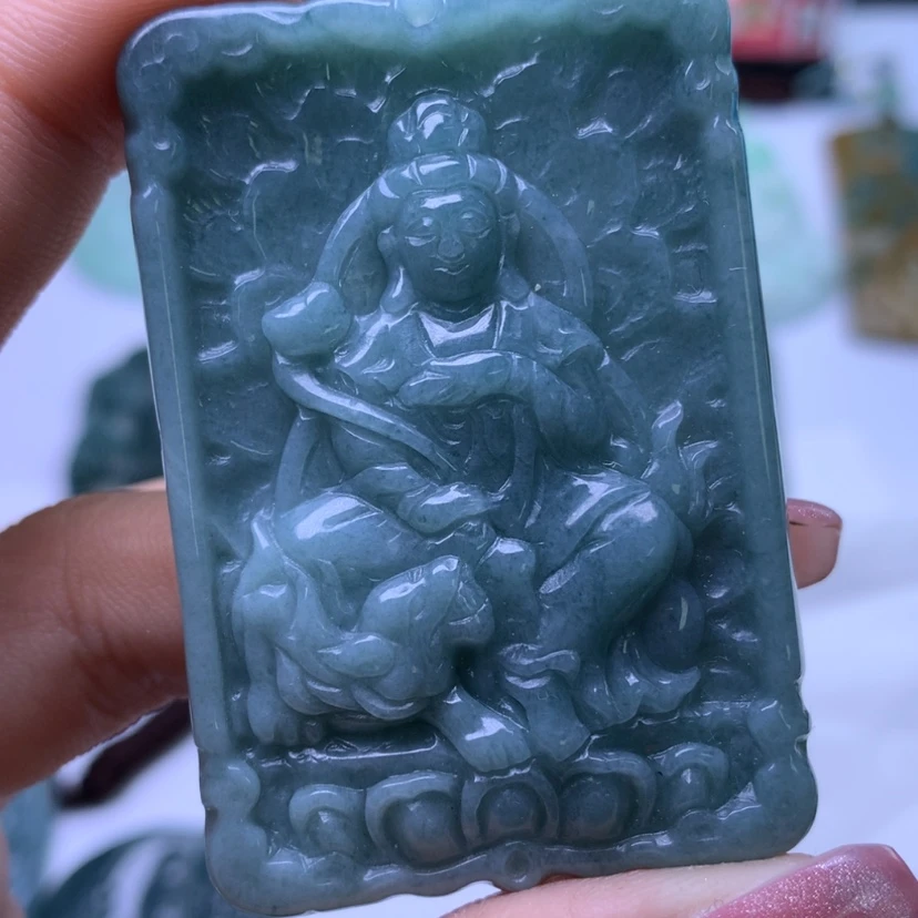 【闪购商品】翡翠挂件未镶嵌摇***酒