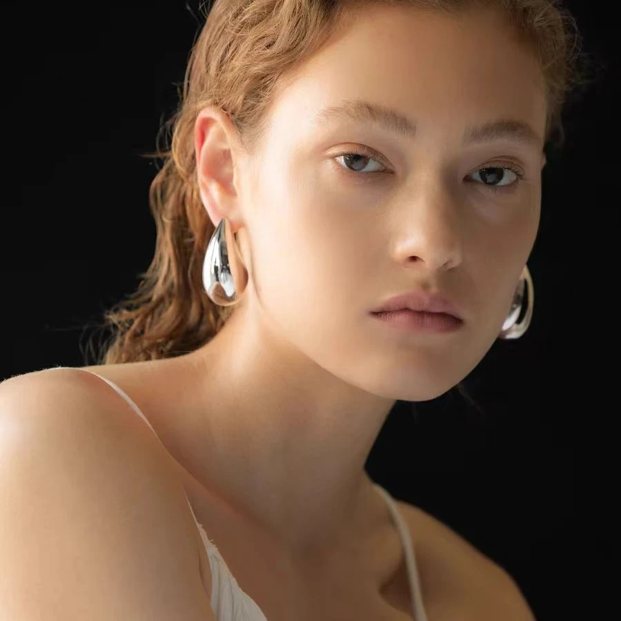 铜合金耳饰 新款水滴银色耳环夸张时髦轻奢小众设计个性925银针