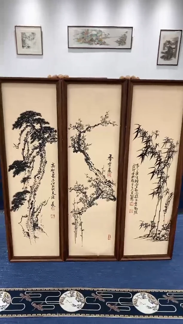 20*70国画-岁寒三友(带框)