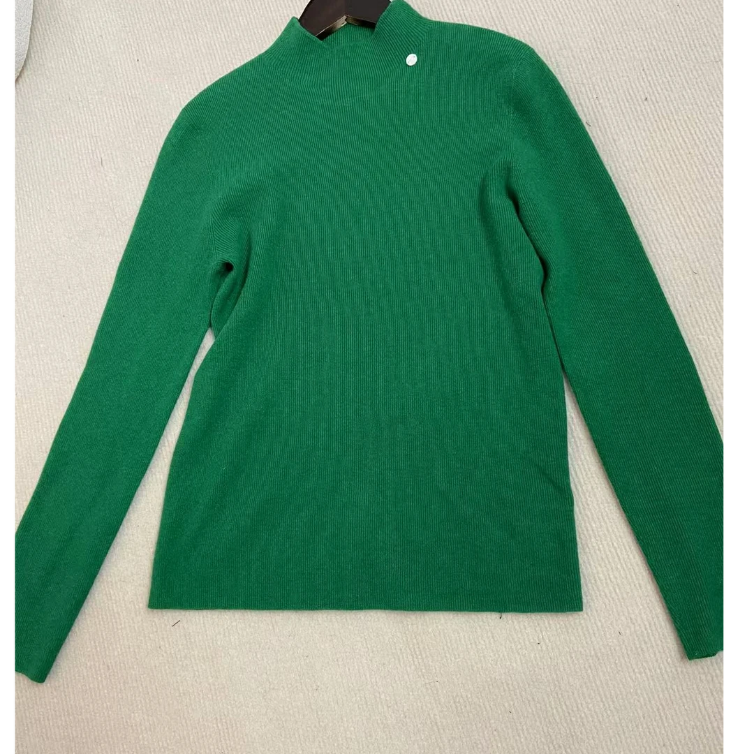 《半高中领无缝一体》时尚百搭柔软保暖弹力上衣