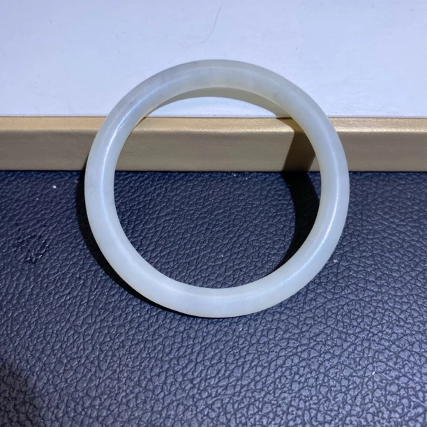 天然岫玉手镯玉镯玉石手镯女款多样性发货