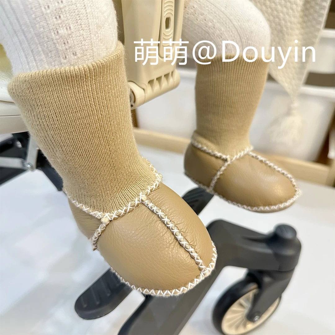 秋冬新生婴儿0-1岁男女宝宝软底加厚鞋袜不掉跟加绒护脚步前鞋