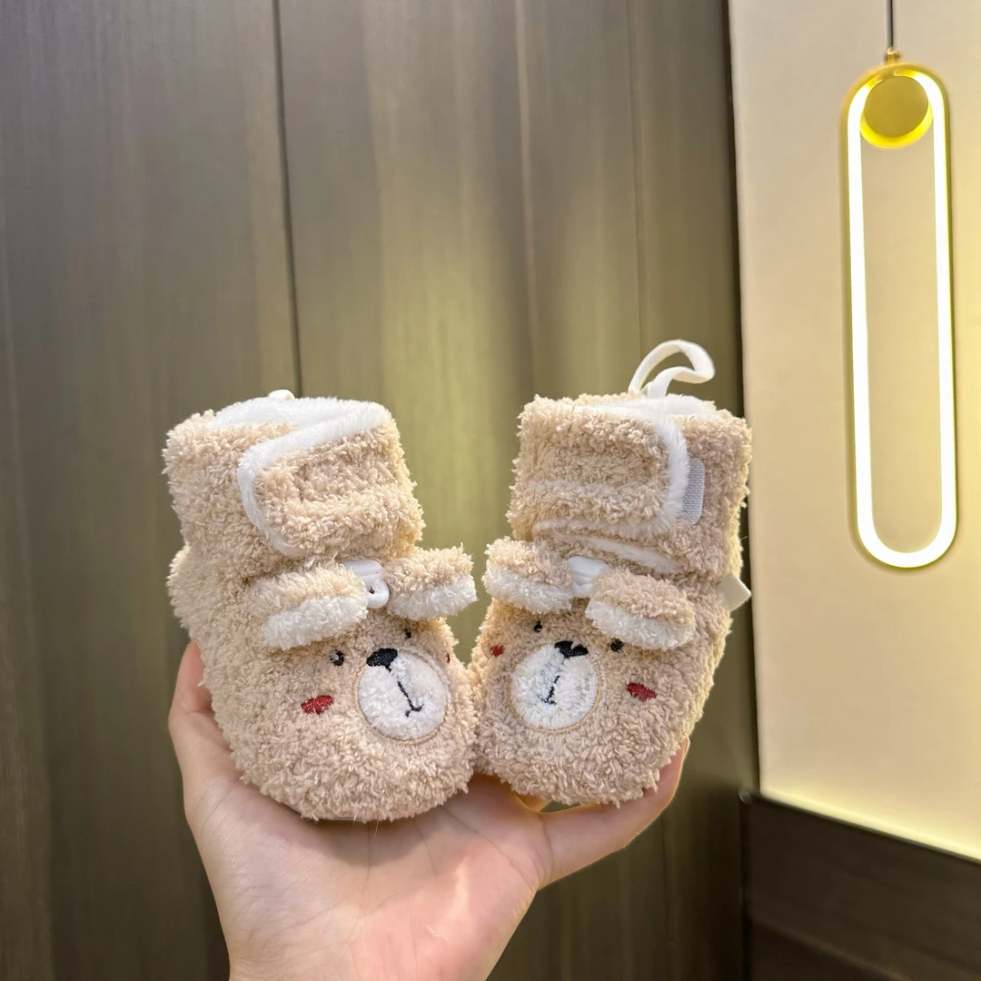 0-1岁秋冬婴儿鞋软底加厚婴儿秋冬鞋袜加绒护脚套宝宝鞋子0-1岁