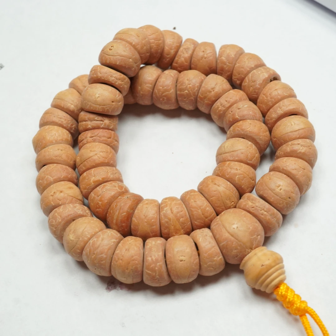 《小鱼文玩》B016凤眼菩提蒜瓣大肠精工手持15~17mm左右一条多样性