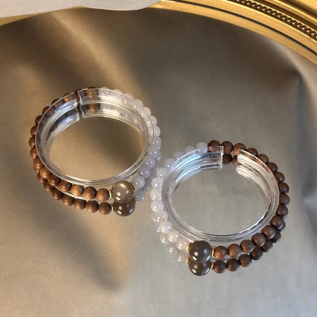 【紫霄】DM0449烟紫和田玉老山檀骨干925银手链多样性发一