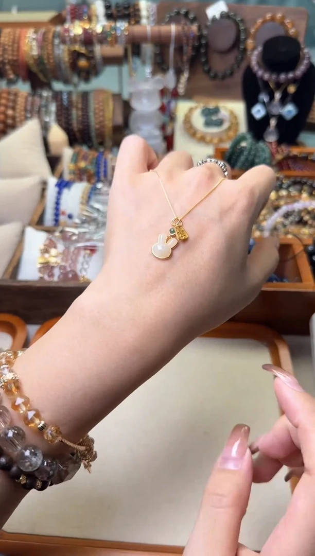 【闪购商品】和田玉颈饰银S925镶嵌w24,和田玉兔子项链 多样性发一