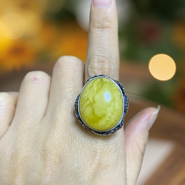 LYliuyng复古手工银花蜜蜜蜡戒指天然蜜蜡镶嵌银戒精美椭圆形