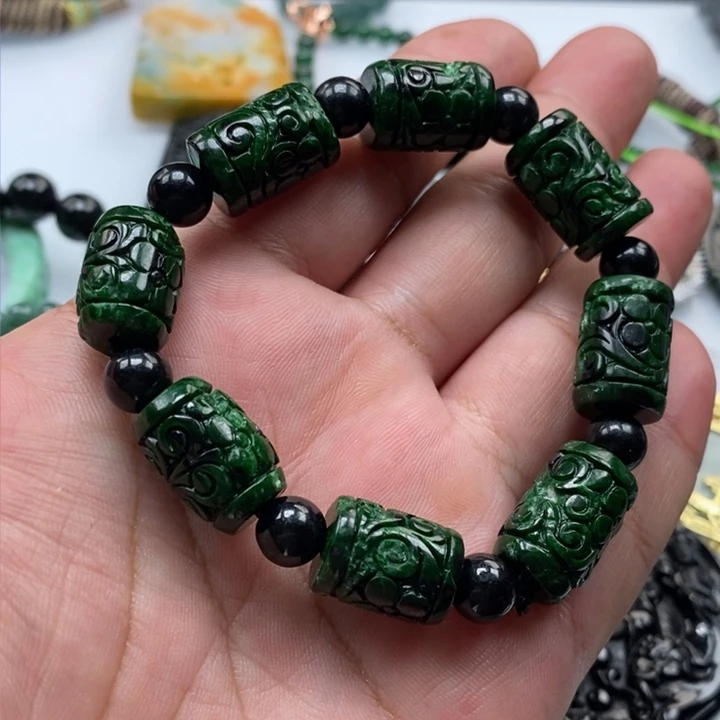 翡翠颈饰未镶嵌保真天然A货翡翠