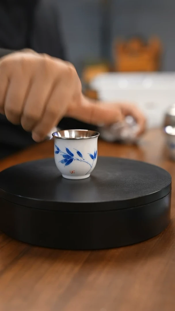 【闪购商品】瓷包银杯子