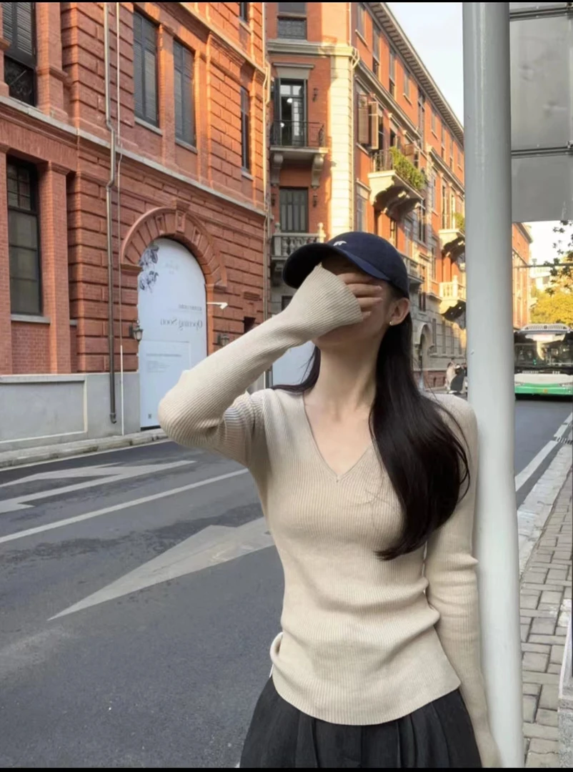 2024秋冬韩版v领纯色基础气质修身百搭内搭针织打底衫毛衣上衣女