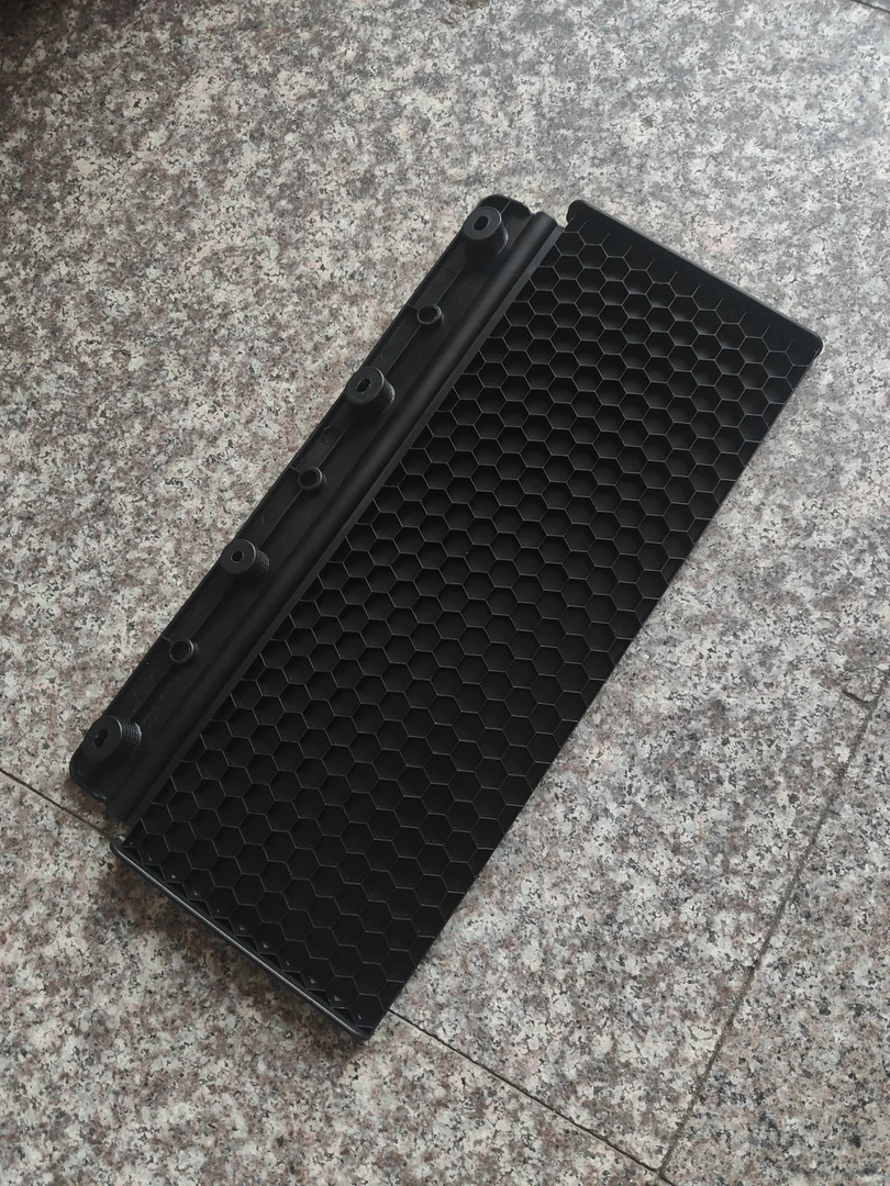 原厂J6V方向轮挡泥板下节