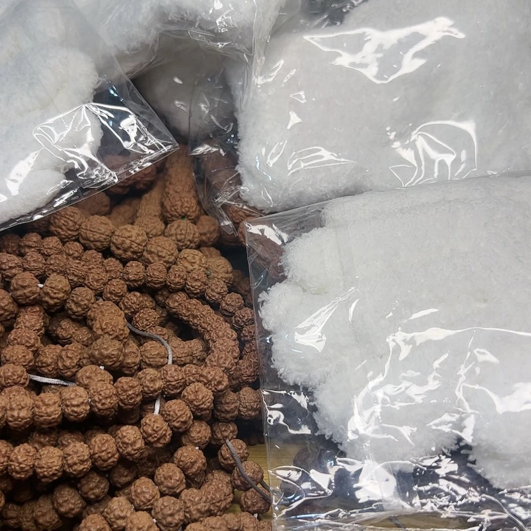 金刚菩提吊坠?**梨金刚