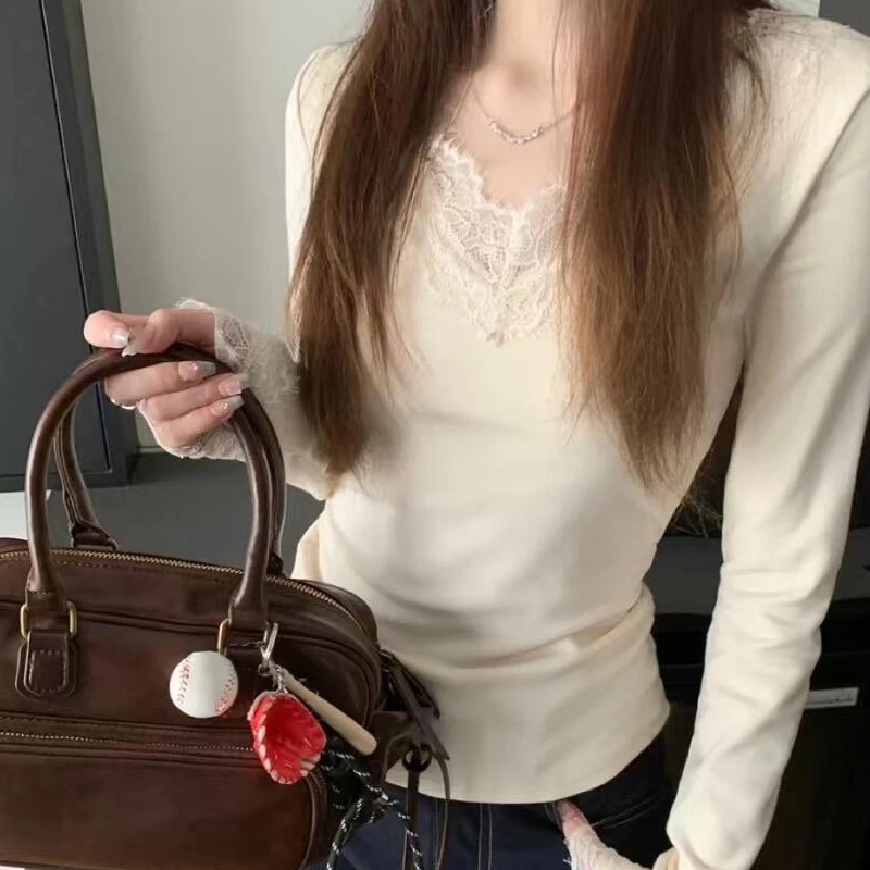 V领蕾丝磨毛加绒打底衫女内搭2024秋冬季新款高级感修身加厚上衣