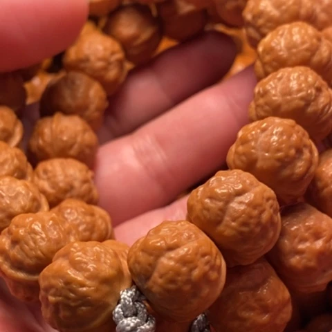 【闪购商品】猴头核桃吊坠君****哥产总