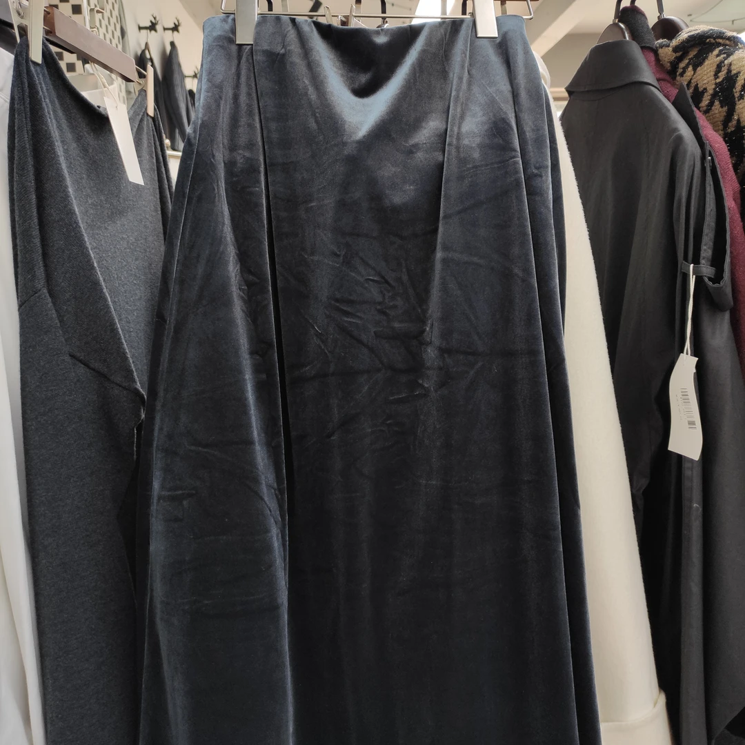 YEVACHAO 402黑色丝绒半身裙