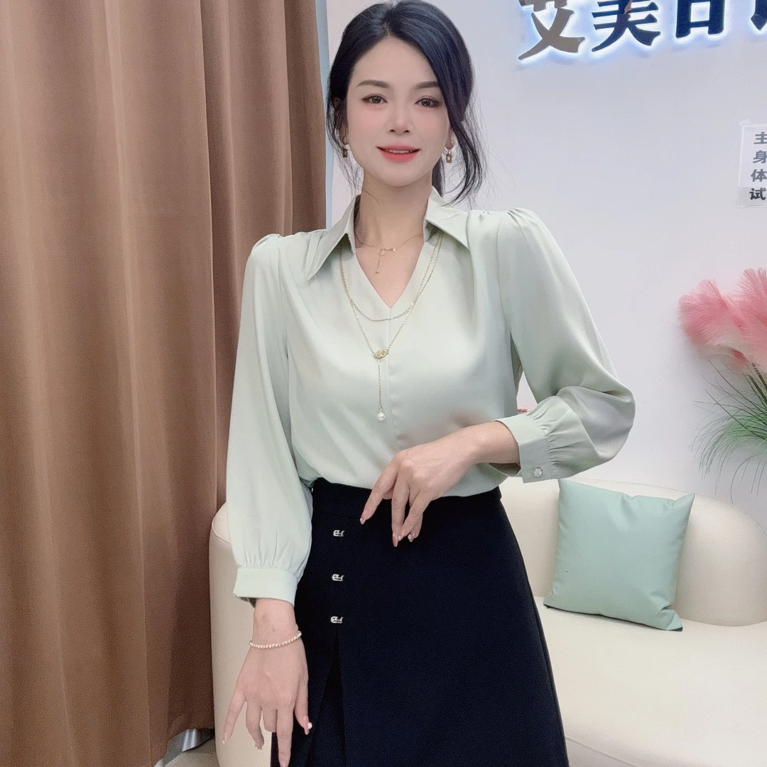 【艾美日记】气质v领时尚上衣2024早秋长袖新款洋气显瘦独特衬衫女