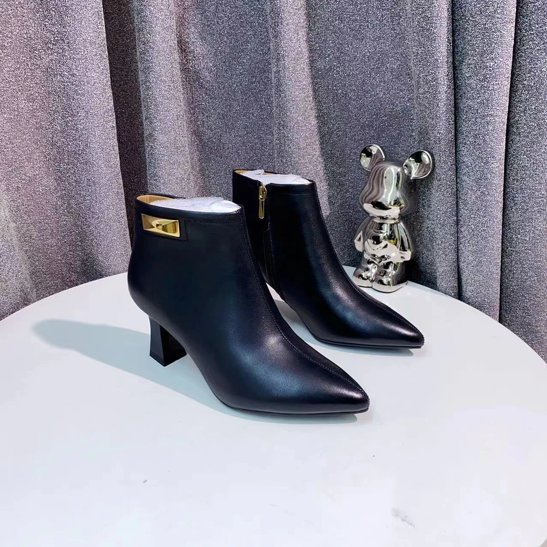 CL9349 黑色 高端秋冬气质粗跟尖头时尚女士真皮短靴