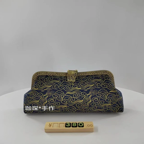 珈琛烫金祥云 20cm叶子头 针孔口金包