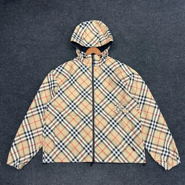 Burberry巴宝莉/24新款双面穿格纹骑士外套/9.9新/尺码S/公价1.3W
