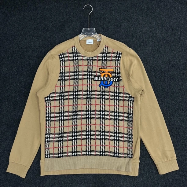 Burberry巴宝莉/格纹TB刺绣卫衣/9.9新/尺码M/公价7K