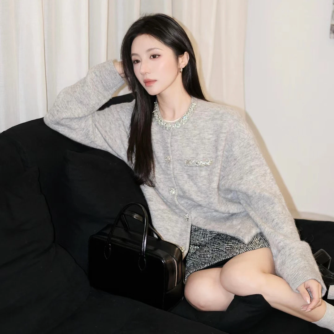 （珊珊家）原原单单水钻装饰格雷系灰色软糯开衫毛衣外套