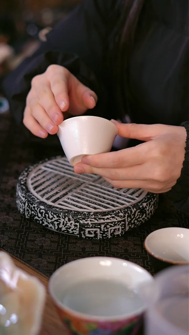 【闪购商品】其他磨砂白马蹄杯*3