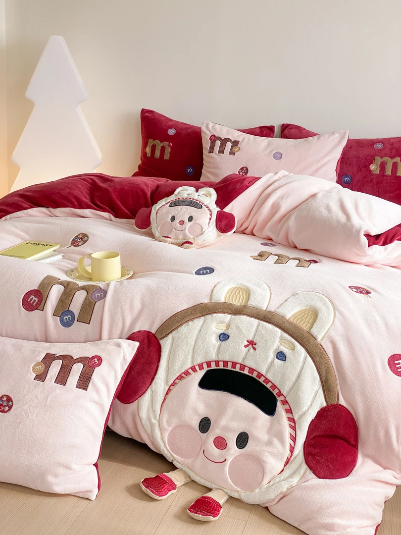 清！小玲子 M豆-红 韩系高克精致刺绣牛奶绒三件套四件套 可爱风