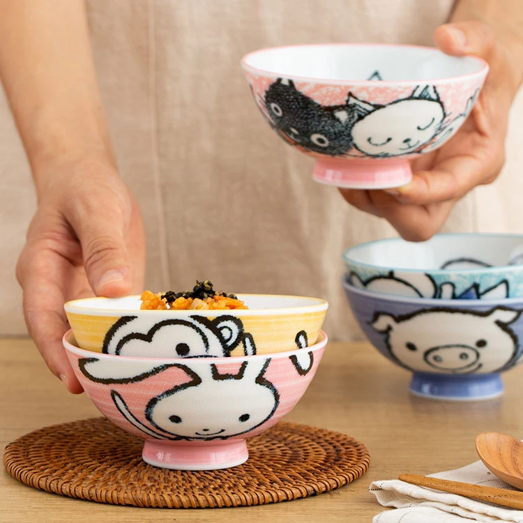 光峰日本进口卡通儿童小碗家用陶瓷饭碗釉下彩米饭碗动物可爱网红