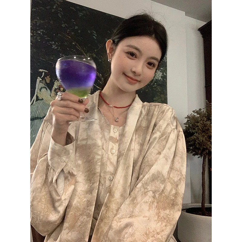 范智乔 【笔墨信笺】缎面设计感别致衬衫上衣