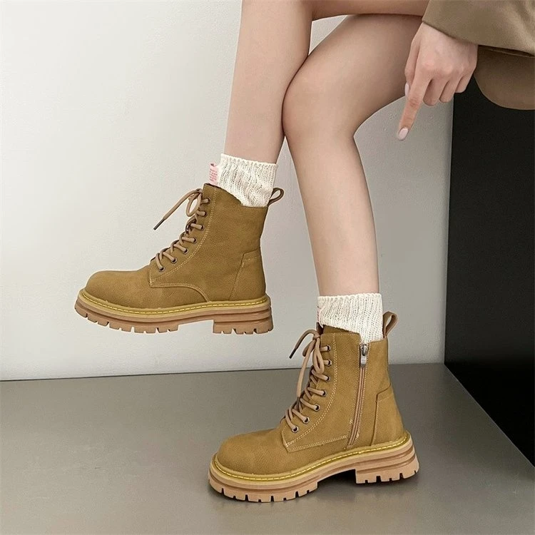 棕色马丁靴女款2024新款春秋季草原旅行西部牛仔靴爆款厚底短靴子