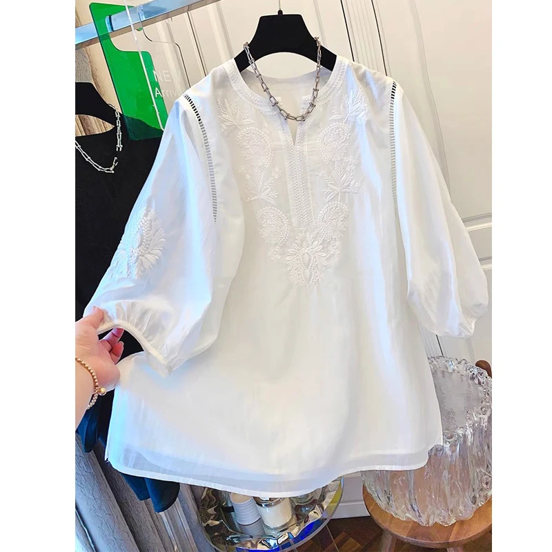 高级感重工刺绣泡泡袖六分袖衬衫女舒适夏季新款法式宽松遮肚小衫